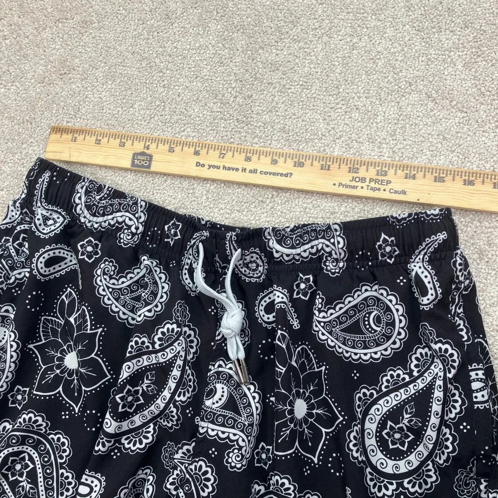Cove Mens 36 Black White Paisley Bandana 5 Inch Inseam Short Running Gym  Casual